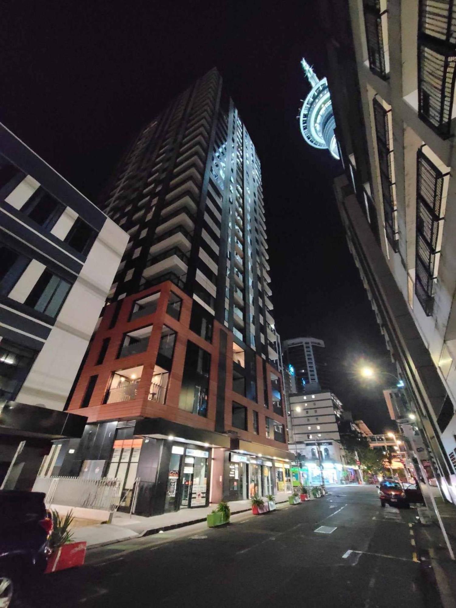 Sky Tower Just Next Door Apartment โอ๊คแลนด์ ภายนอก รูปภาพ